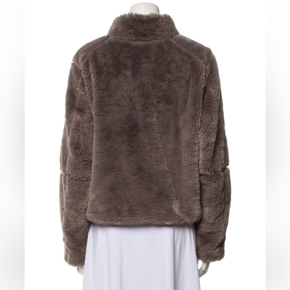 Patagonia Faux Fur Jacket - Picture 3 of 3